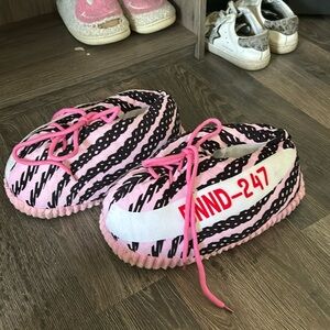 yeezy slippers
